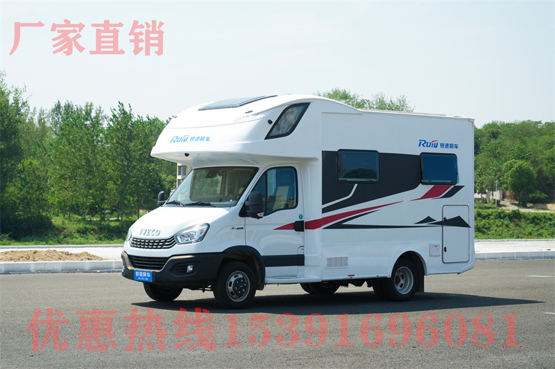 大通b級(jí)短軸房車 大通V70房車來啦!硬升頂設(shè)計(jì)防風(fēng)又保暖,可下地庫